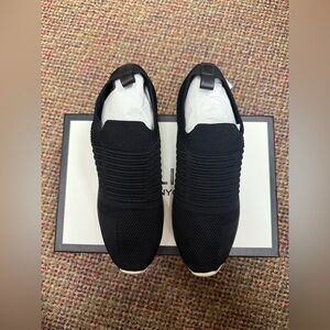 🌺NIB J Slides Great Textured Knit Lightweight Slip On Athletic Sneakers